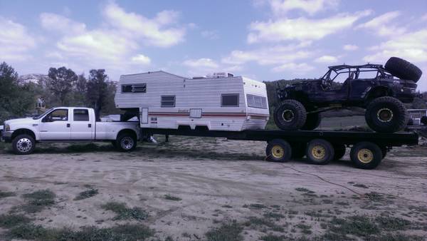 gooseneck 5th wheel camper w-toyhauler.jpg